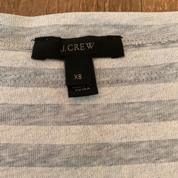 🎃J.Crew Light Gray + White Stripe 3/4 Sleeve Top - Picture 5 of 5